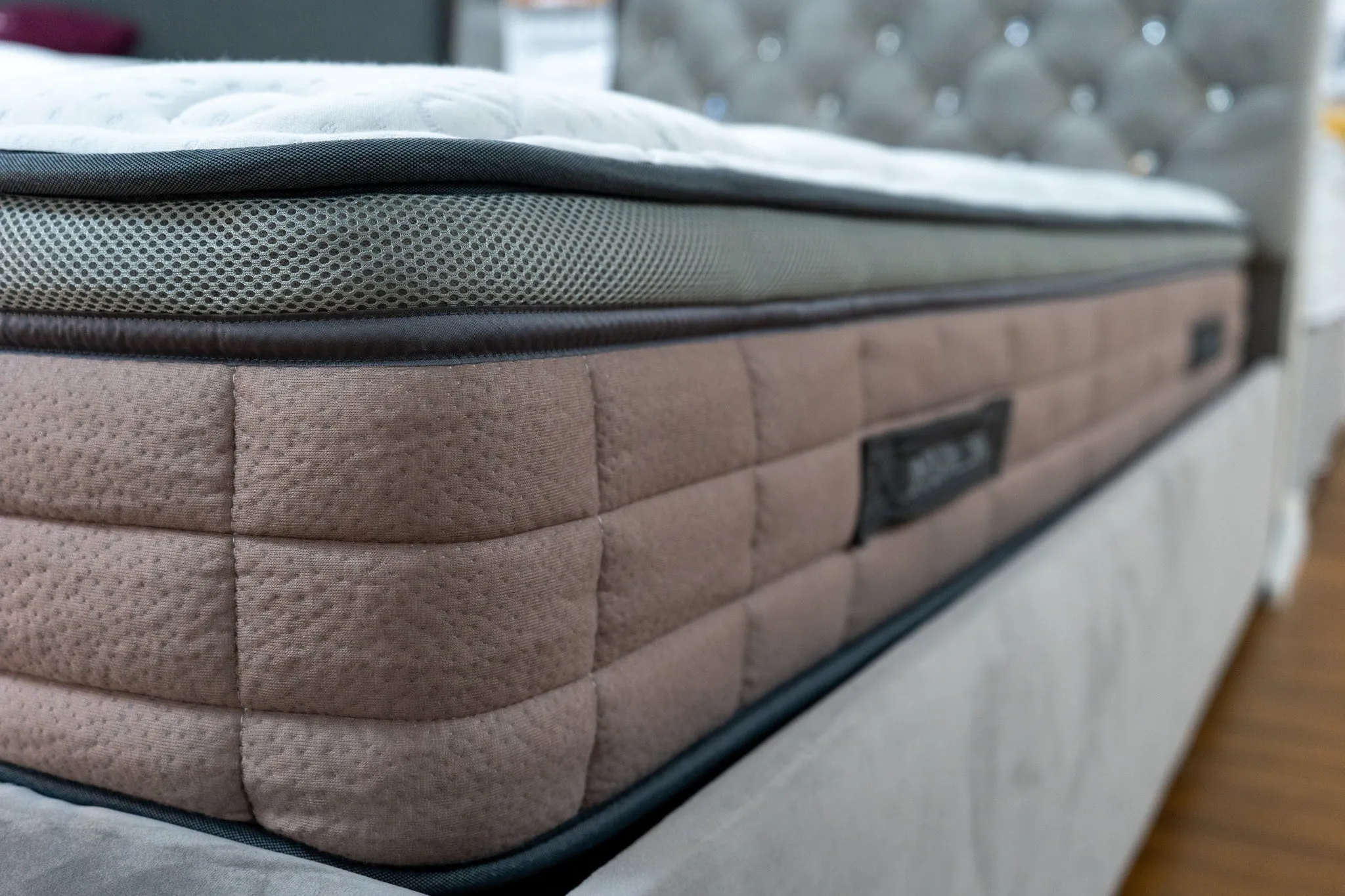Imperial 2500 Pocket Sprung Gel Infused Memory Foam Rolled Mattress
