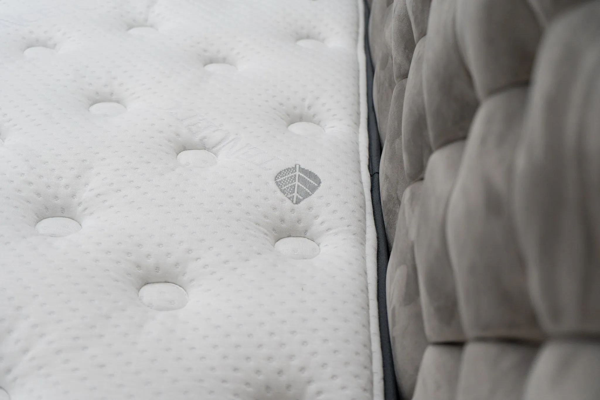Imperial 2500 Pocket Sprung Gel Infused Memory Foam Rolled Mattress