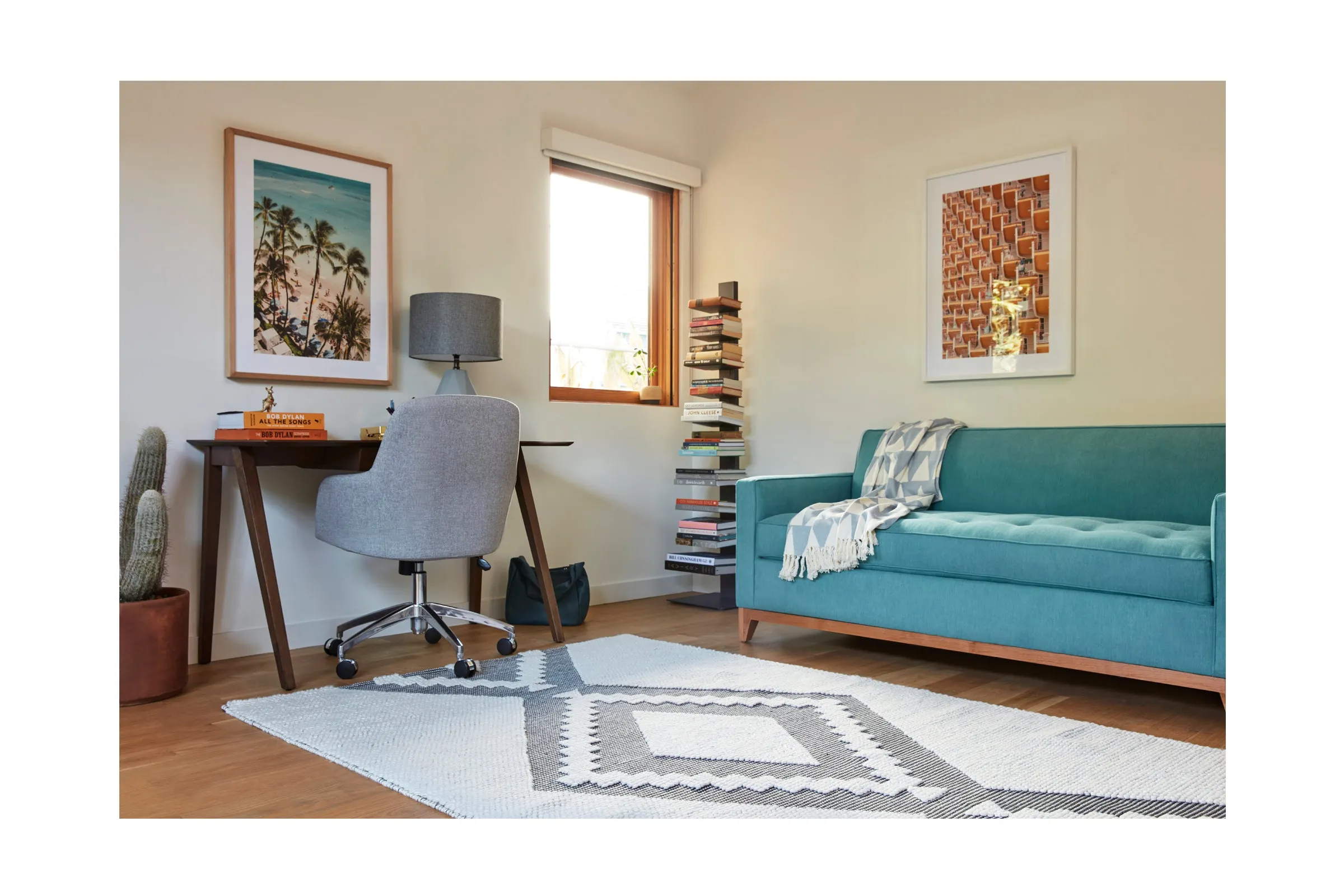 Monroe Drive Apartment Size Sleeper Sofa :: Leg Finish: Pecan / Sleeper Option: Deluxe Innerspring Mattress